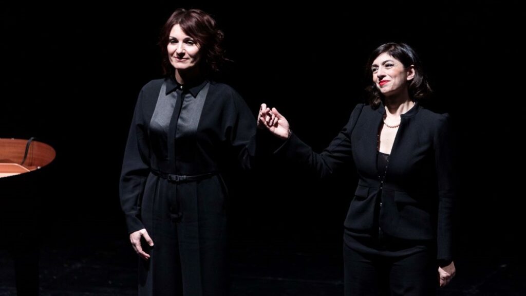 Roberta-Di-Mario-e-Cinzia-Spano-1024x576 Cinzia Spanò al teatro Gerolamo con due spettacoli