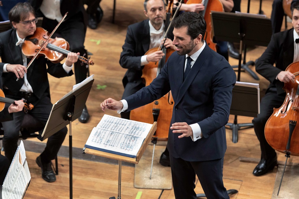 Vincenzo-Milletari-dirige-l_Orchestra-Sinfonica-di-Milano-foto-Angelica-Concari_14 Giacomo Puccini, 100 anni: all’Auditorium di Milano Suor Angelica