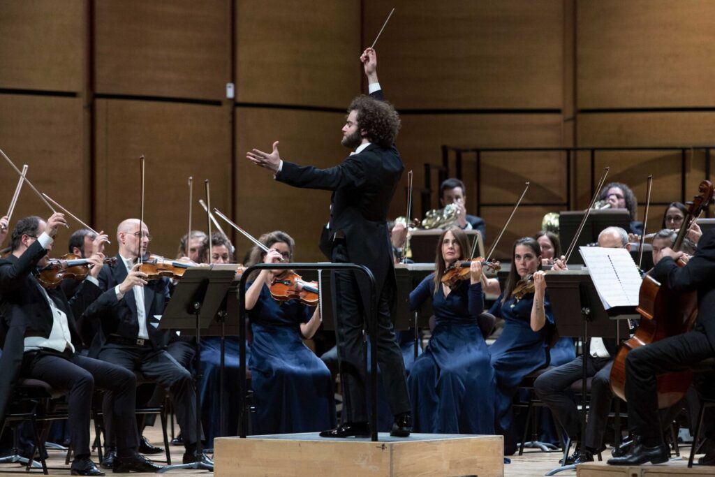 Tjeknavorian-dirige-l_Orchestra-Sinfonica-di-Milano-foto-Angelica-Concari_26-1024x683 La Nona di Beethoven nel concerto di Capodanno a Milano